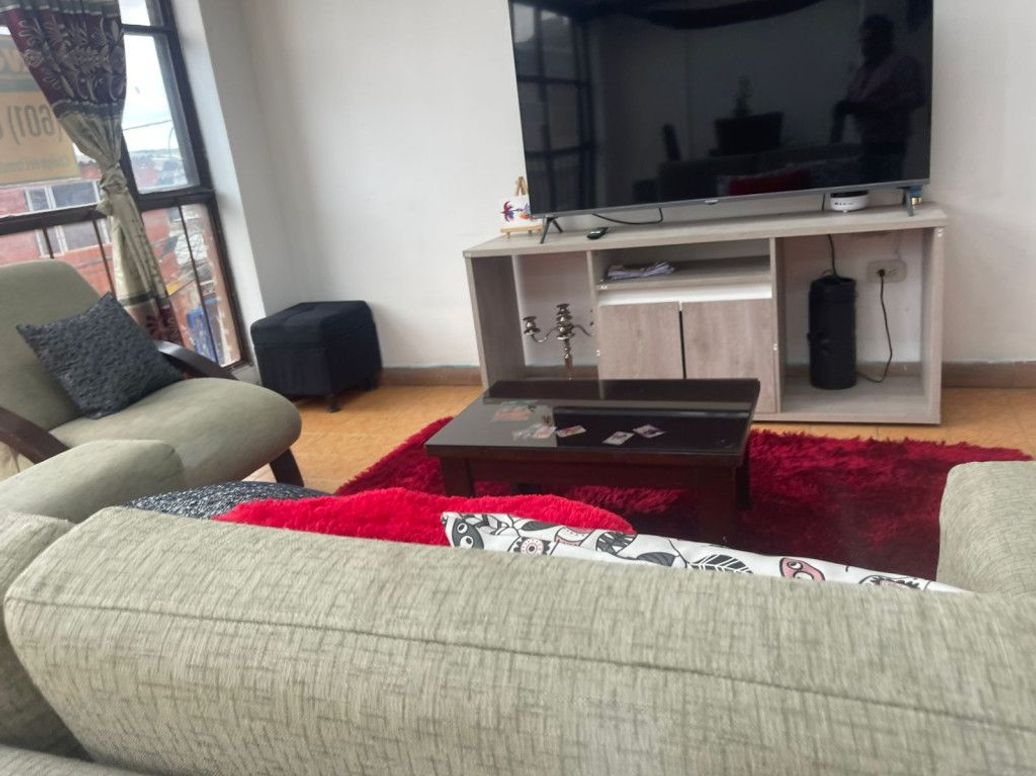 Casa de 11 alcobas en venta en La Acacia, Bogotá, 340 m² · foto 15 de 18