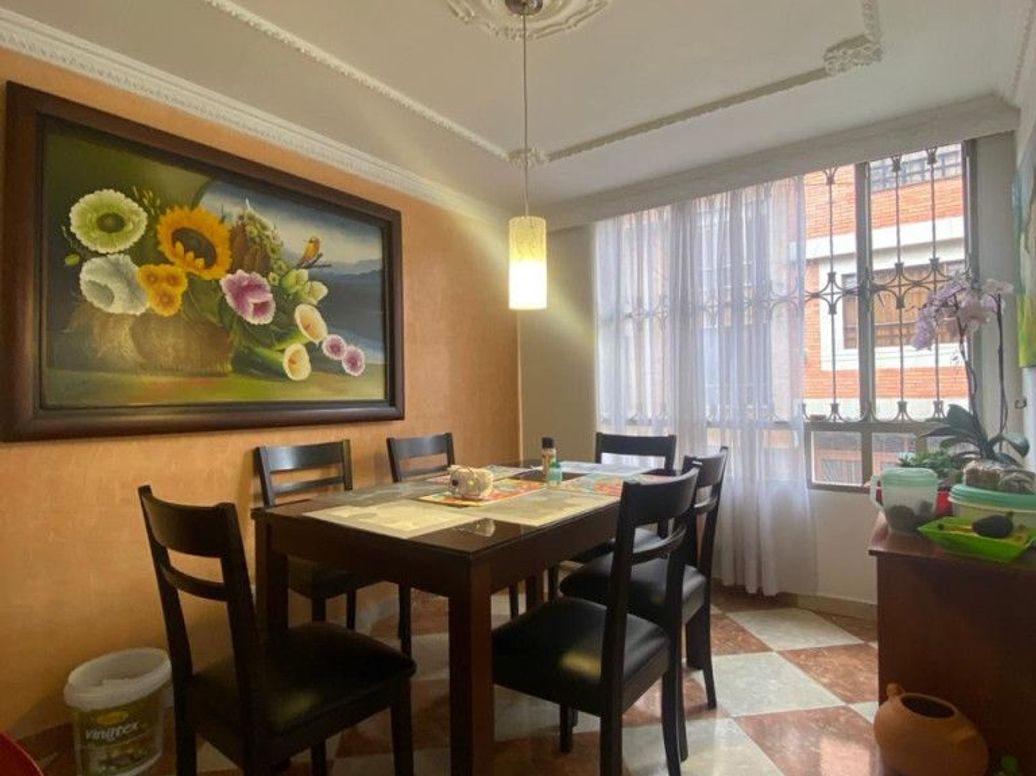 Casa de 4 alcobas en venta en Ub. El Pireo, Bogotá, 216 m² · foto 14 de 16