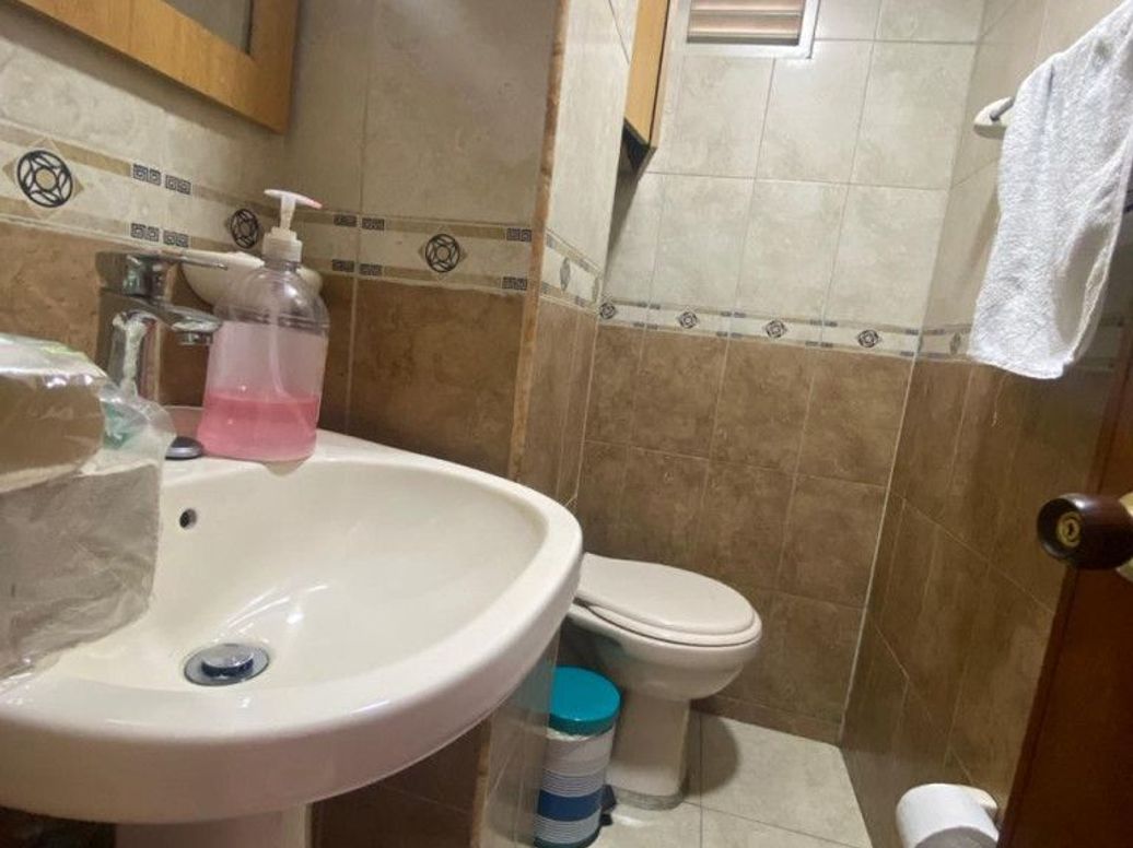 Casa de 4 alcobas en venta en Ub. El Pireo, Bogotá, 216 m² · foto 13 de 16