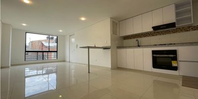 ?✨ Vendo Lujoso Apartamento en Zona Central de Zipaquirá ✨?

Un espacio moderno, elegante y construido bajo las normas de sismorresistencia, garantizando seguridad y calidad ?

? Características principales:
?️ 3 habitaciones
? 2 baños totalmente terminados, con divisiones en vidrio, mueble auxiliar y espejo
?️ Sala comedor amplia y luminosa
? Cocina integral de gran tamaño con barra auxiliar, horno y campana extractora
? Acabados de lujo

? Detalles adicionales:
? Pisos en porcelanato
? Puertas en madera pino
? Citófono para mayor seguridad

? Ubicado en la zona central de Zipaquirá, cerca a comercio, transporte y todo lo que necesitas.

? Contáctame y agenda tu visita cel: 3014135110 Andrea Torres
