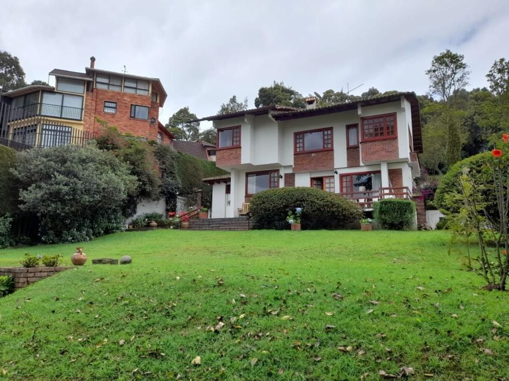 Casa de 3 alcobas en venta en Suba Naranjos, Bogotá, 252 m² · foto 2 de 20
