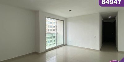 Apartamento en arriendo ubicado al norte de la ciudad de Barranquilla en el sector de Betania, cuenta con un área de 80m2 , dispone de 3 habitaciones , 2 baños , estudio , sala comedor , cocina integral , área de labores , balcón , parqueadero privado , piscina , gym , salón social , parqueadero de visitantes , vigilancia 24/7 , citófono , ubicado muy cerca a supermercados , centros comerciales , restaurantes , colegios , parques , transporte publico cercano.