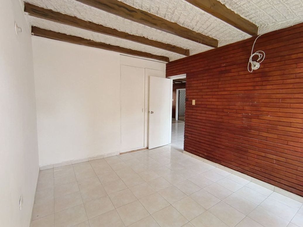 Casa de 6 alcobas en venta en San José Del Prado, Bogotá, 230 m² · foto 5 de 20