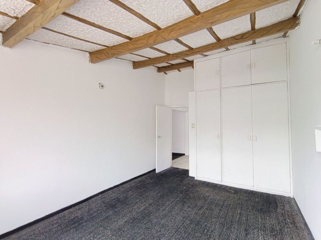 Casa de 6 alcobas en venta en San José Del Prado, Bogotá, 230 m² · foto 18 de 20