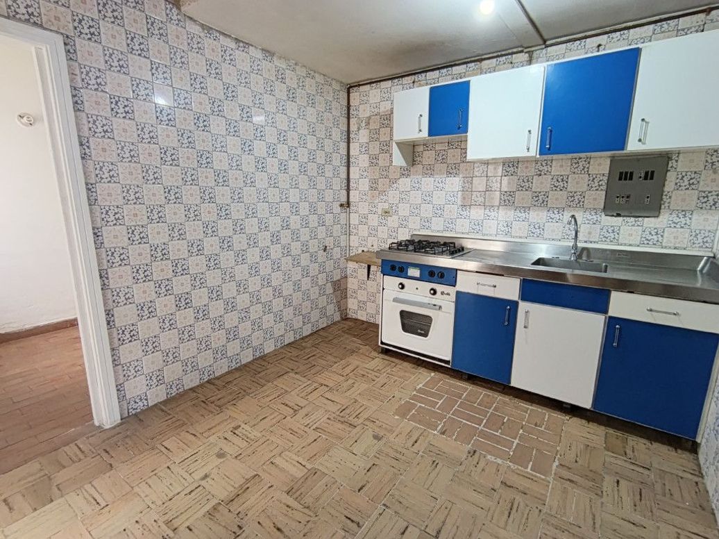 Casa de 6 alcobas en venta en San José Del Prado, Bogotá, 230 m² · foto 9 de 20