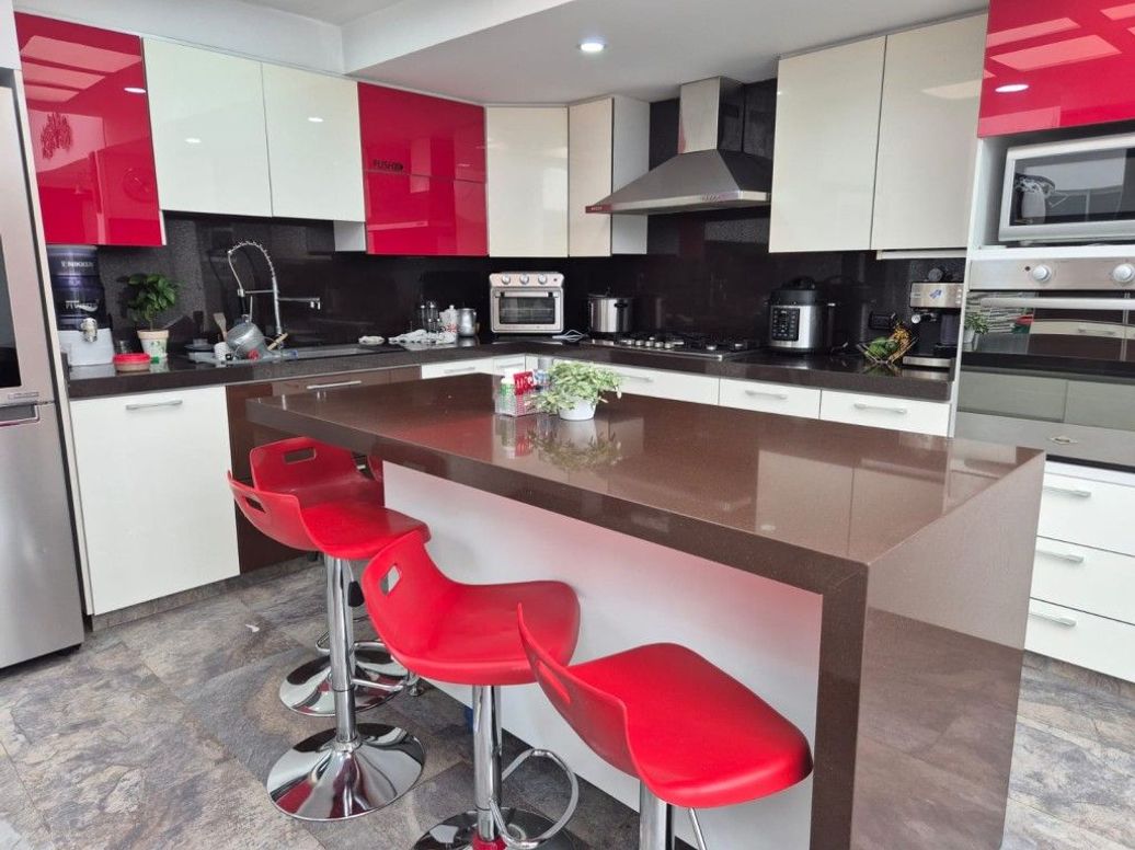 Casa de 5 alcobas en venta en Santa Cecilia, Bogotá, 240 m² · foto 14 de 20