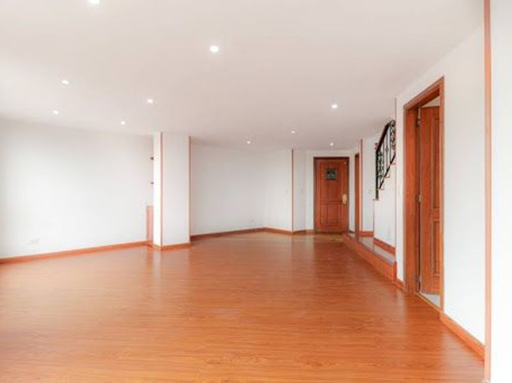 Apartamento de 1 alcoba en venta en Pontevedra, Bogotá, 73 m² · foto 5 de 20
