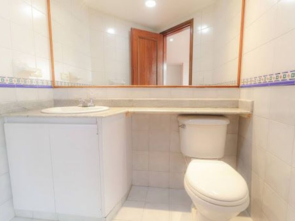 Apartamento de 1 alcoba en venta en Pontevedra, Bogotá, 73 m² · foto 8 de 20