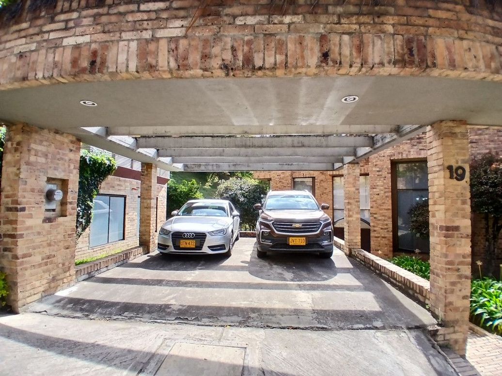 Casa de 4 alcobas en venta en Niza Suba, Bogotá, 427 m² · foto 4 de 20