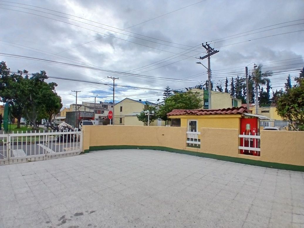 Casa de 10 alcobas en venta en Arborizadora Alta, Bogotá, 880 m² · foto 9 de 18
