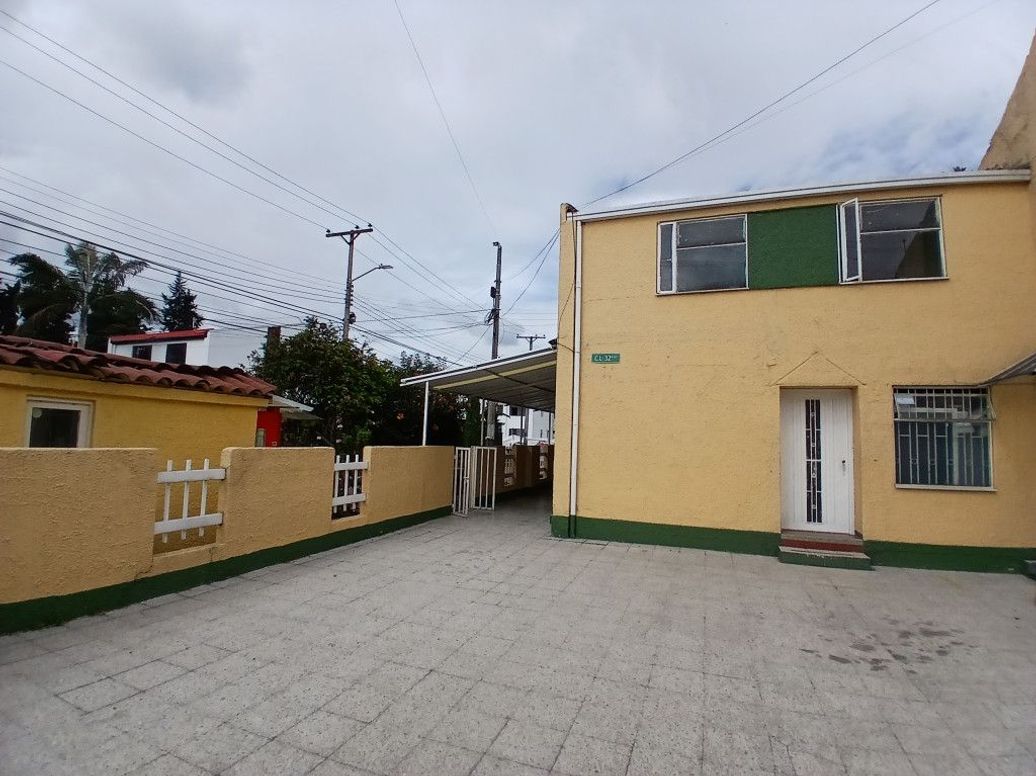 Casa de 10 alcobas en venta en Arborizadora Alta, Bogotá, 880 m² · foto 10 de 18
