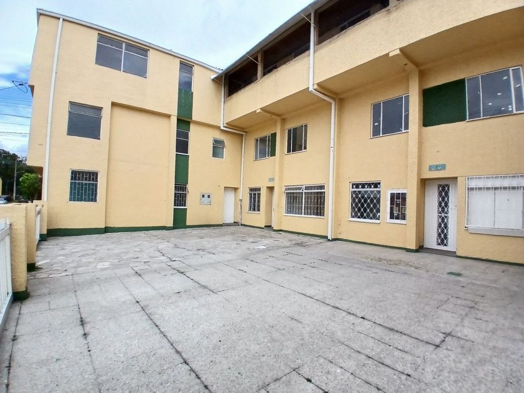 Casa de 10 alcobas en venta en Arborizadora Alta, Bogotá, 880 m² · foto 6 de 18