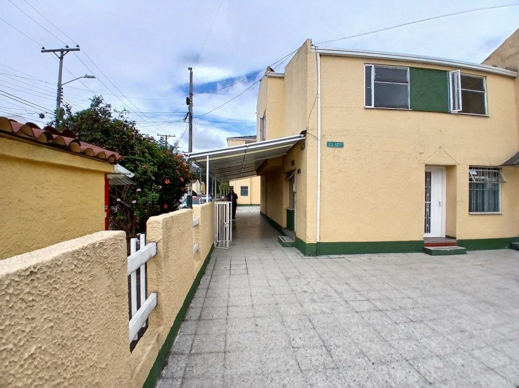 Casa de 10 alcobas en venta en Arborizadora Alta, Bogotá, 880 m² · foto 11 de 18