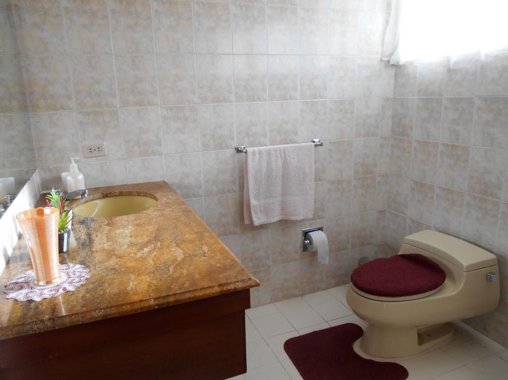 Casa de 4 alcobas en venta en Nuevo Contry, Bogotá, 200 m² · foto 5 de 18