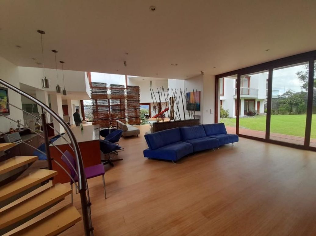 Casa de 5 alcobas en venta en Suba Naranjos, Bogotá, 937 m² · foto 18 de 20