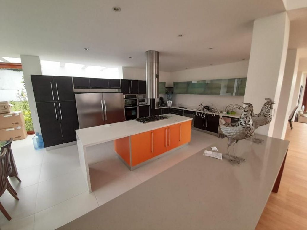 Casa de 5 alcobas en venta en Suba Naranjos, Bogotá, 937 m² · foto 14 de 20