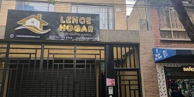 Se cobra un valor adicional de $200.000 correspondiente a servicios públicos  Agua, Luz y Gas Vive en Quiroga Sur  Bogotá. Arrienda este moderno apartamento con excelente ubicación y todas las comodidades que tu familia necesita. Ubicación Quiroga Sur  Bogotá . Área 40 m una Habitación  con closet, Baño, Sala  comedor, Cocina integral con gas natural, zona de lavandería, Iluminación y ventilación natural, Estrato 3  Pisos en cerámica baldosa Excelente estado, Se permiten mascotas, Transporte público cercano, Cerca a colegios, universidades y sector comercial, A pocos minutos de hospitales y centros comerciales. Se arrienda máximo para dos adultos y 1 niño. Contáctanos y agenda tu visita hoy mismo. Servicios Integrales en Finca Raíz  SIFRA SAS