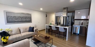 Apartamento Amoblado para arriendo en el sector Loma de las Brujas Envigado. Cuenta con amplios espacios comodos, amplios y luminosos. Cuenta con 3 habitaciones, 3 banos, 2 closet, 1 vestier, sala comedor, cocina integral, red de gas, 1 balcon, zona de ropas, 1 garaje doble lineal  y 1 cuarto util. Tiene cercanias al centro comercial viva envigado, locales comerciales y muy buen acceso a transporte publico.
