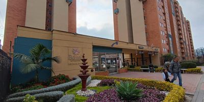 Apartamento ubicado en la zona de Madrid , en unidad residencial completa con 15 torres de 15 pisos cada una con 4 apartamentos por piso. El apartamento se encuentra en un  10 piso. En el podras disfrutar espacios comodos, amplios y luminosos. Cuenta con una excelente ubicacion de facil acceso a transporte publico, colegio fundacion santa Martha , universidad la salle Madrid , centro comercial los pinos parroquia san francisco de paula , clinica san Matilde , supermercado olimpica, gimnasio Smart fit , restaurante, entidad bancaria, facil acceso a vias principales via Madrid permitiendote estar cerca de todo lo que necesitas.