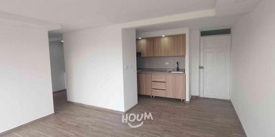 [VEN] ID HOUM: 150388

En Houm te ayudamos de forma fácil y segura. Los beneficios de comprar con nosotros:
    • Te ayudamos a conseguir financiamiento a través de una asesoría personalizada
    • Mediación y seguimiento de todo el proceso
    • Ponemos a tu disposición profesionales en notariado, registro y asesoría jurídica
¡Solo te preocupas de las firmas!

Departamento en venta, ubicado en el barrio Ciudadela la prosperidad, con una superficie construida de 63.87 m² y superficie total de 63.87 m². 

Sus principales características son:

    • 3 dormitorios
    • 2 baños
    • Admite mascotas
    • Año de construcción: 2021
            
Además, el inmueble cuenta con las siguientes amenidades:

    • Salón de eventos
    • Vigilancia 24 hrs
    • Ascensor
    • Zona de juegos
    • Gimnasio
    • Zona de asadores

Si compras con nosotros, te brindamos asesoría personalizada durante todo el proceso.
Más que una inmobiliaria, somos Houm.
*Aplican T&C