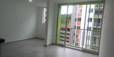 Espectacular apartamento totalmente nuevo, consta de 2 habitaciones, 2 baños, sala, comedor, cocina, zona de lavado y secado.