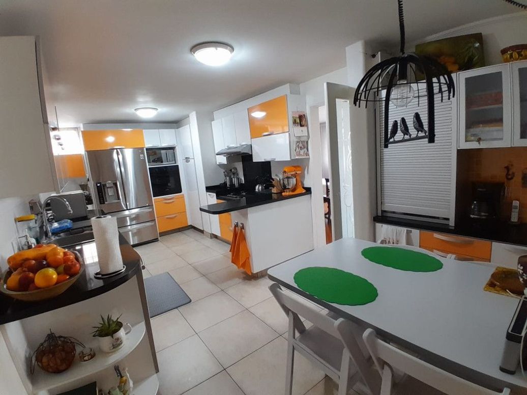 Apartamento de 3 alcobas en venta en Molinos Norte, Bogotá, 203 m² · foto 17 de 20