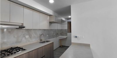 Apartamento en Arriendo – Conjunto Palmanova, Ciudad Mallorquín ✨

Descubre la comodidad de vivir en un apartamento moderno, con acabados de calidad que reflejan elegancia y buen gusto. Ubicado en el exclusivo conjunto Palmanova, este hogar te ofrece la tranquilidad de un ambiente residencial seguro, junto con la practicidad de estar a pocos minutos de todo lo que necesitas.

 

Ubicación estratégica: cerca de prestigiosas universidades, reconocidos centros médicos y una variada oferta de centros comerciales, lo que lo convierte en la elección ideal tanto para familias como para profesionales que buscan conveniencia y calidad de vida.

Disfruta de espacios diseñados para tu confort, con áreas sociales que promueven el bienestar y la convivencia. Un lugar perfecto para quienes desean un estilo de vida moderno, rodeado de lo mejor de Ciudad Mallorquín.

 

Vamos, agenda tu cita 
