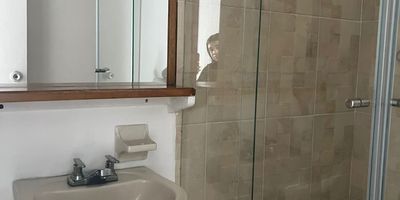 Cocina Integral,Red De Gas,Balcón,Zona Ropas,Cuarto Servicio,Juegos,Portería,Piscina,Salón Social,Sauna,Zonas Verdes,Gimnasio,Alcobas3,Baños2,Closets2,Vestier1,Garaje1Tipo De PisoCerámica,Horas Portería24HORAS,Parqueadero De Visitantes,Placa Polideportiva,Calentador A Gas,Piso Número1