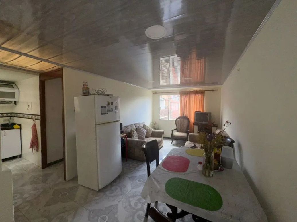 Casa de 9 alcobas en venta en Diana Turbay, Bogotá, 223 m² · foto 10 de 20