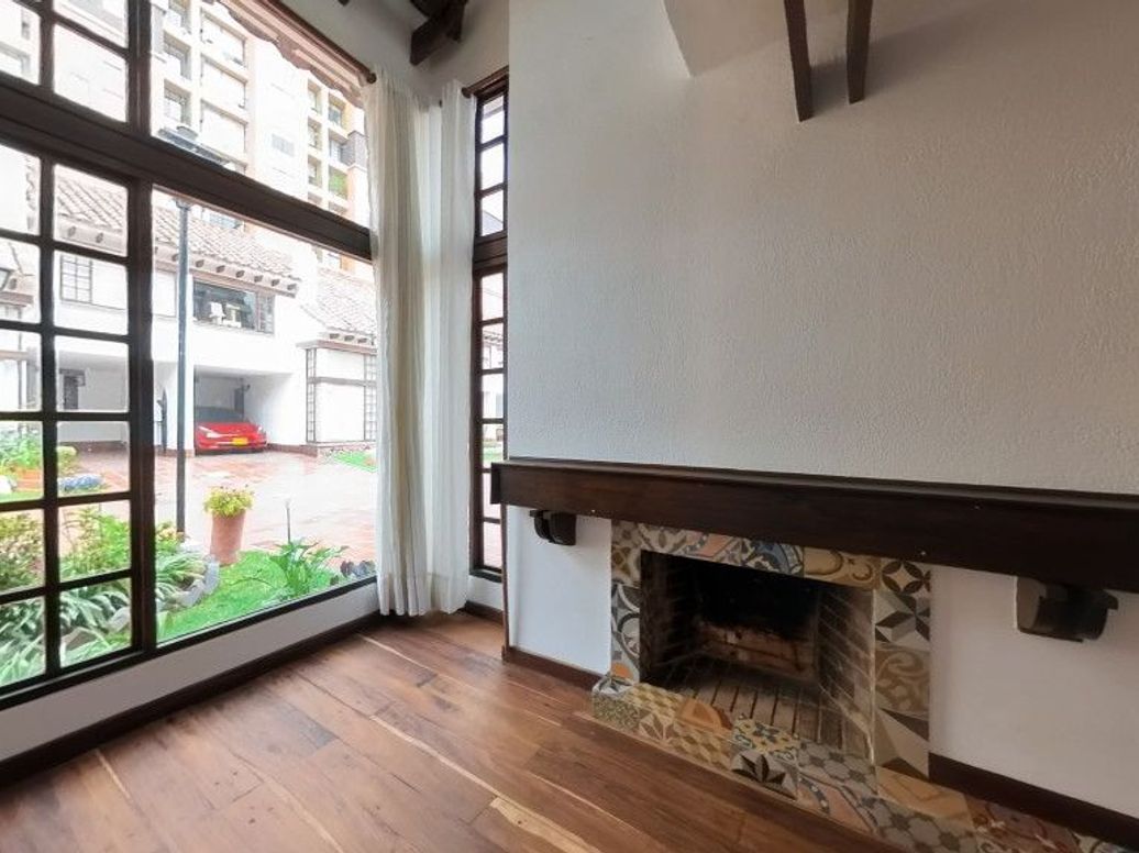 Casa de 3 alcobas en venta en Los Cedros Oriental, Bogotá, 163 m² · foto 3 de 20