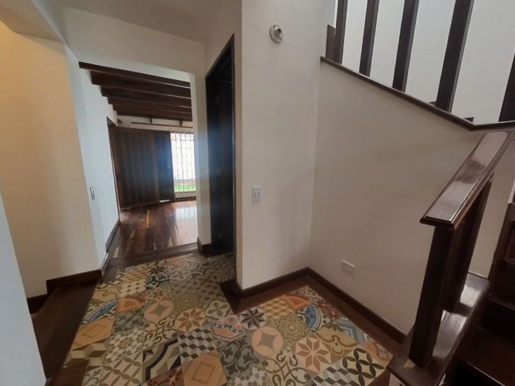 Casa de 3 alcobas en venta en Los Cedros Oriental, Bogotá, 163 m² · foto 2 de 20