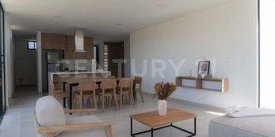 A solo 20 minutos de Ibagué, en conjunto exclusivo de 15 casas.

✨ Características:

Lote 354 m² / Construcción 127 m² aprox.

3 habitaciones con clóset y aire acondicionado (principal con baño privado).

Sala-comedor muy iluminada

Cocina integral moderna con isla.

Zona de lavandería.

Se vende amoblada o vacía.

✅ Ideal para inversión en rentas cortas o largas o como casa de descanso.
✅ Se aceptan permutas por apartamento en la zona norte de Bogotá.

Un lugar donde la comodidad, la modernidad y el descanso se unen, con el valor agregado de ser una inversión rentable y estratégica en Tolima.

Se aceptan permutas por apartamento en zona Norte Bogotá