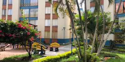 vendo hermoso apto ,remodelado,  precio excelente y verificable, Contáctame para más información. Amanda Constain - 3122579619., quinto piso, torres de comfandi,  bellos acabados, apartamento  cuenta con salacomedor,  con 3 habitaciones y 2 baños , cocina integral, amplios jardines, porteria permanente, parqueadero comunitario, a media cuadra de la cra 1a, acceso a facil transporte publico, comodas vias , conjunto muy bien mantenido, en , . ¡No dejes pasar esta oportunidad!