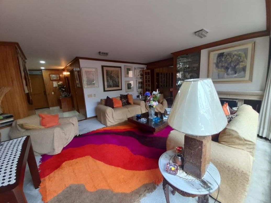 Apartamento de 4 alcobas en venta en Chicó Norte, Bogotá, 207 m² · foto 2 de 20