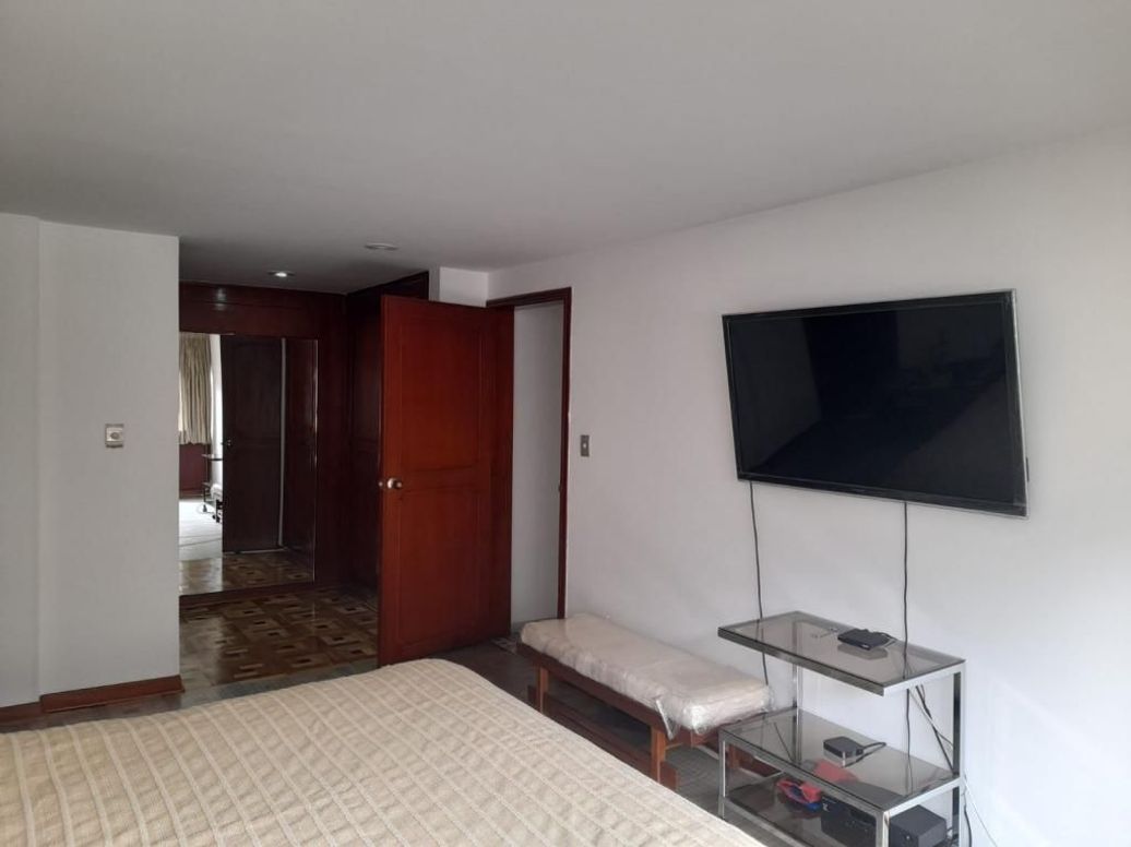 Apartamento de 3 alcobas en venta en Chico Norte Et. Ii, Bogotá, 199 m² · foto 12 de 20