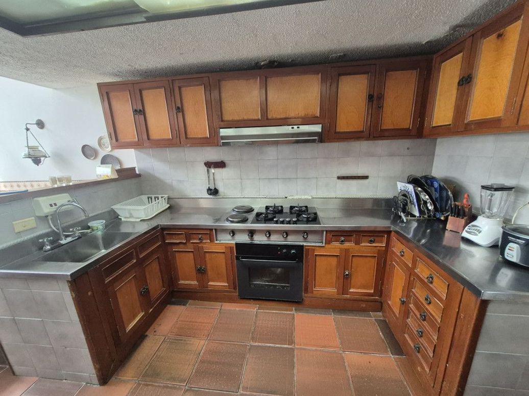 Casa de 6 alcobas en venta en Ub. Santa Coloma, Bogotá · foto 6 de 20