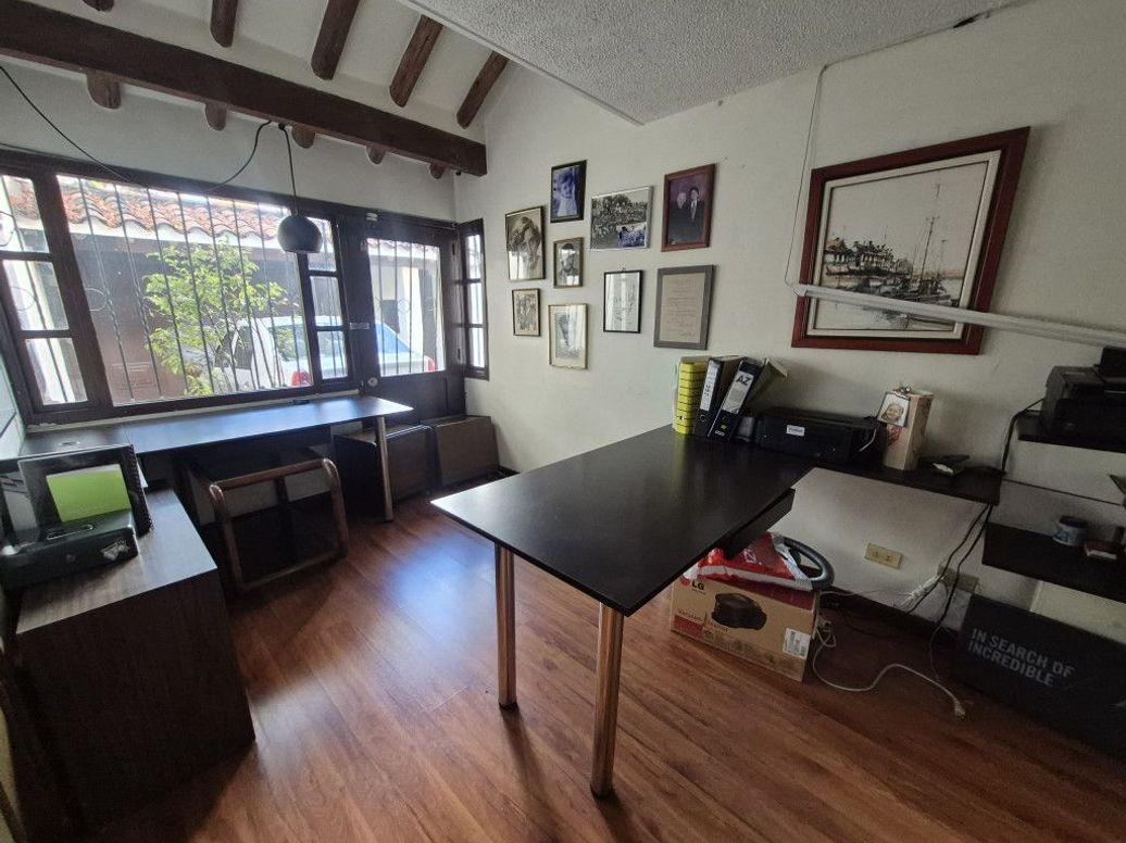 Casa de 6 alcobas en venta en Ub. Santa Coloma, Bogotá · foto 11 de 20