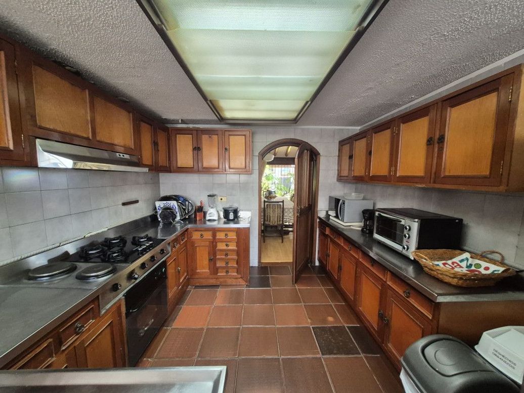 Casa de 6 alcobas en venta en Ub. Santa Coloma, Bogotá · foto 7 de 20