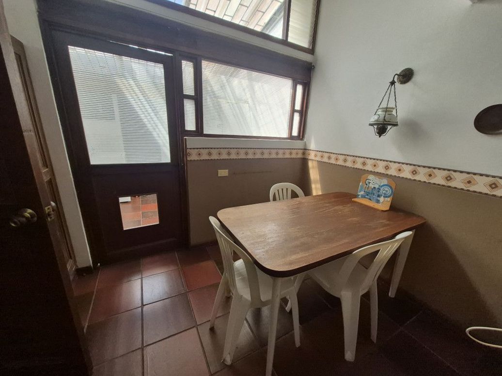 Casa de 6 alcobas en venta en Ub. Santa Coloma, Bogotá · foto 8 de 20