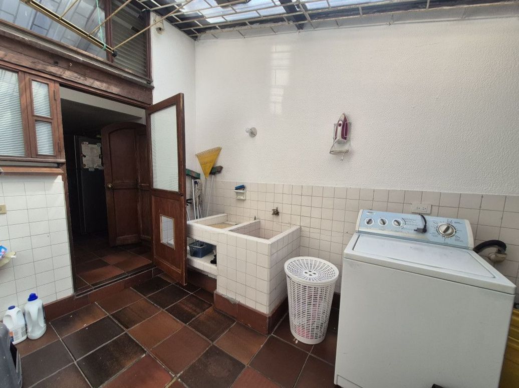 Casa de 6 alcobas en venta en Ub. Santa Coloma, Bogotá · foto 9 de 20