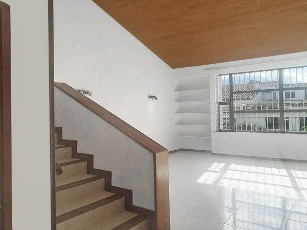 Casa de 4 alcobas en venta en Prado Veraniego Sur, Bogotá, 261 m² · foto 3 de 20