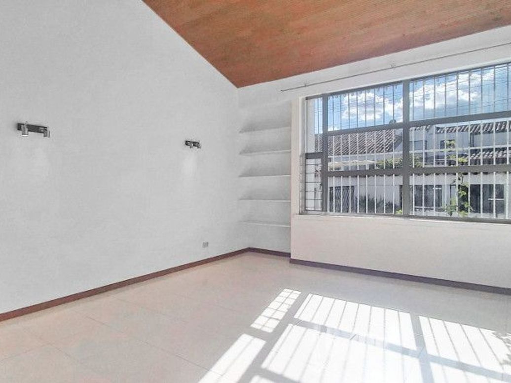 Casa de 4 alcobas en venta en Prado Veraniego Sur, Bogotá, 261 m² · foto 4 de 20