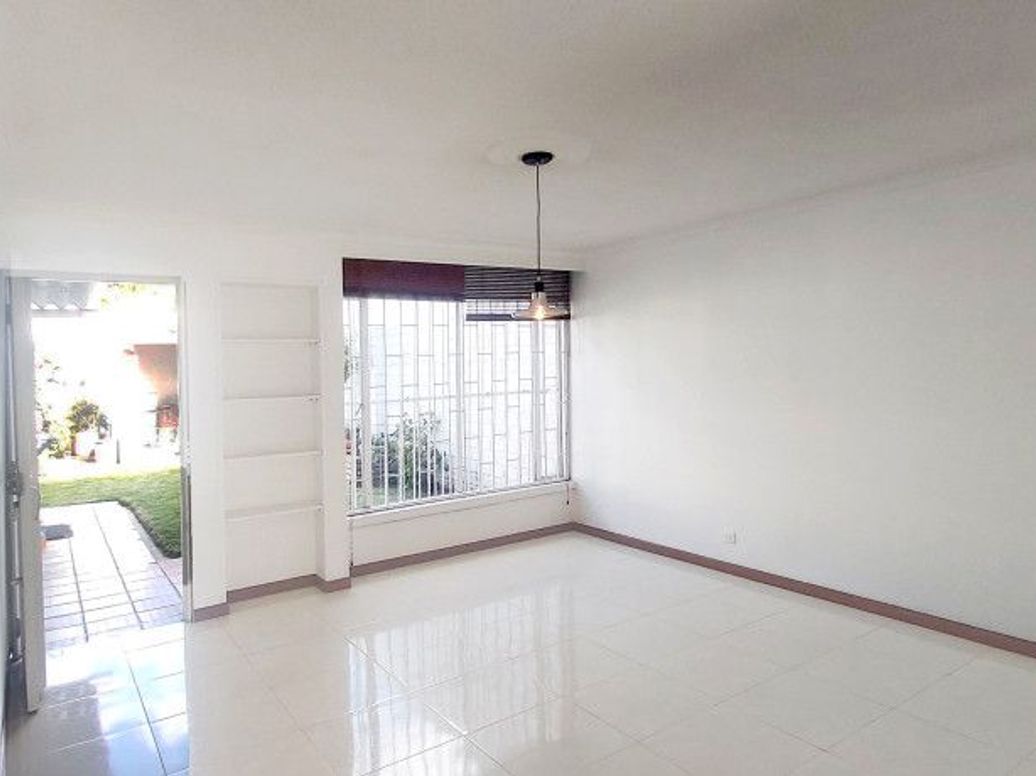 Casa de 4 alcobas en venta en Prado Veraniego Sur, Bogotá, 261 m² · foto 9 de 20