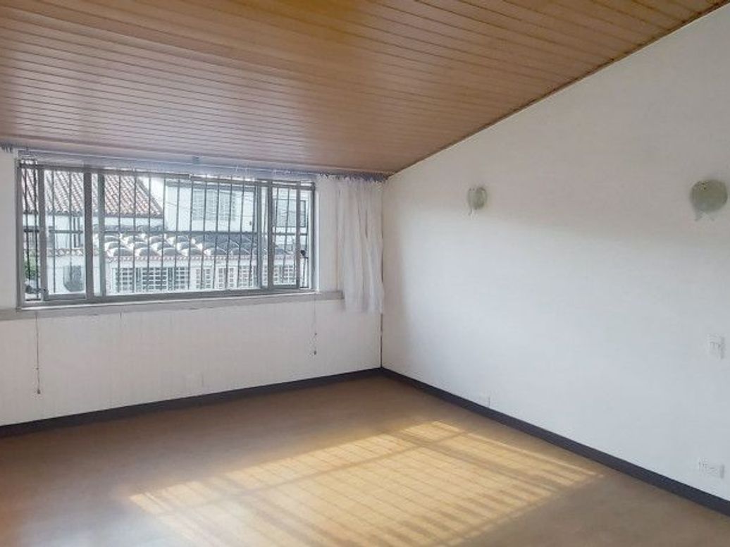 Casa de 4 alcobas en venta en Prado Veraniego Sur, Bogotá, 261 m² · foto 14 de 20