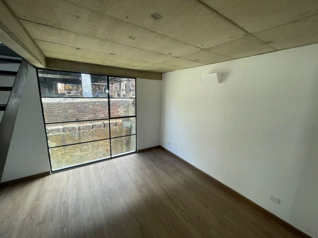 Apartaestudio en venta en Las Cruces, Bogotá, 37 m² · foto 2 de 20