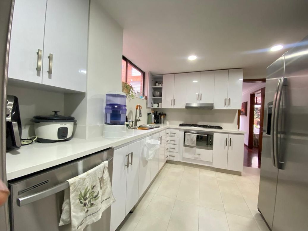 Apartamento de 3 alcobas en venta en Chico Norte Et. Iii, Bogotá, 136 m² · foto 12 de 14