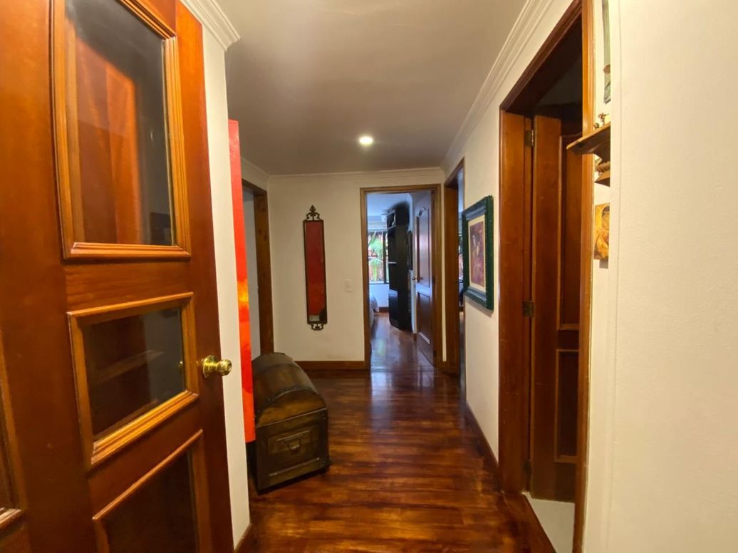 Apartamento de 3 alcobas en venta en Chico Norte Et. Iii, Bogotá, 136 m² · foto 10 de 14
