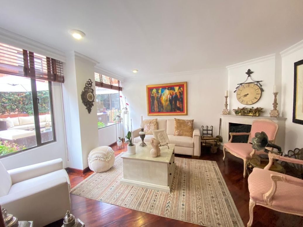 Apartamento de 3 alcobas en venta en Chico Norte Et. Iii, Bogotá, 136 m² · foto 2 de 14
