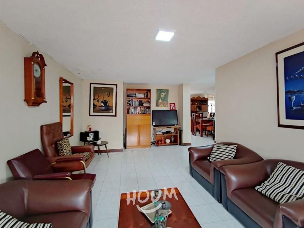 Casa de 5 alcobas en venta en El Laurel, Bogotá, 120 m² · foto 3 de 20