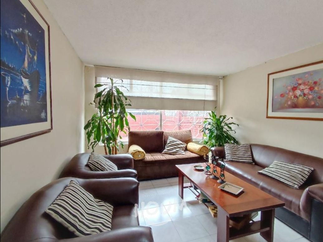 Casa de 5 alcobas en venta en El Laurel, Bogotá, 120 m² · foto 2 de 20